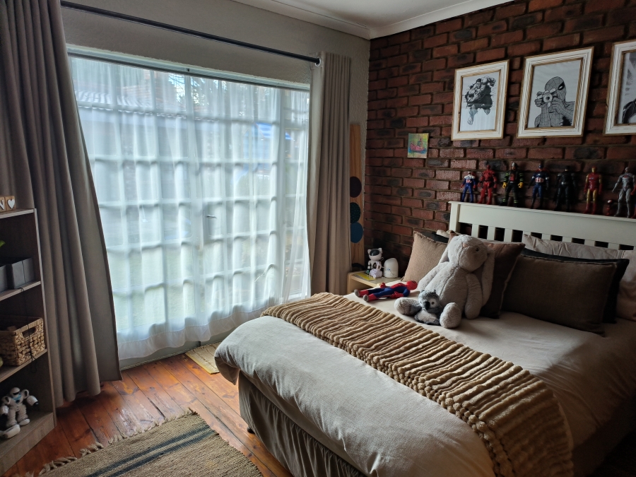 3 Bedroom Property for Sale in Kannoniers Park North West